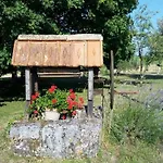 Holiday home Gite Le Figuier