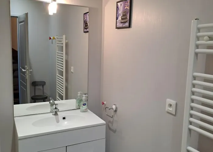 La Petite Barriere *